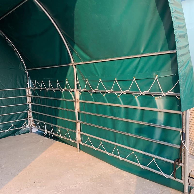 At, İnek, Koyun için 4x4mx3.15m Taşınabilir Hayvancılık Barınakları